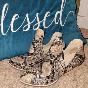 Women's booties